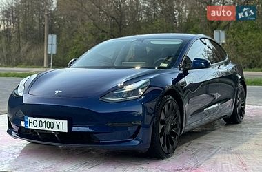 Седан Tesla Model 3 2021 в Львове