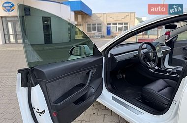 Седан Tesla Model 3 2019 в Киеве