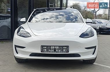 Седан Tesla Model 3 2023 в Львове