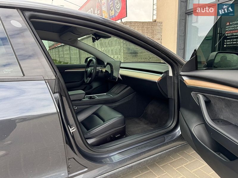 Седан Tesla Model 3 2021 в Ірпені