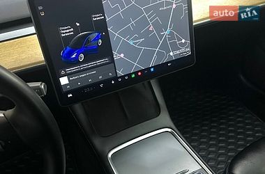 Седан Tesla Model 3 2021 в Одесі