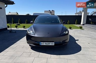 Седан Tesla Model 3 2025 в Ивано-Франковске