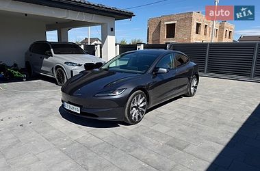 Седан Tesla Model 3 2025 в Ивано-Франковске