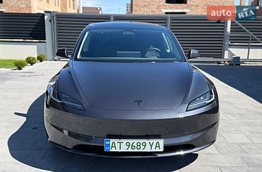 Седан Tesla Model 3 2025 в Ивано-Франковске