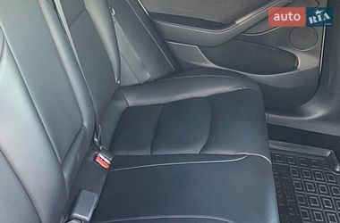 Седан Tesla Model 3 2022 в Киеве