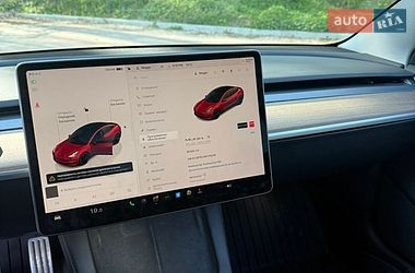 Седан Tesla Model 3 2022 в Тернополе