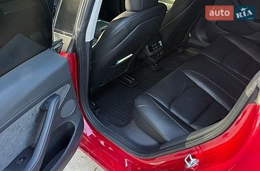 Седан Tesla Model 3 2022 в Тернополе