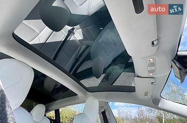 Седан Tesla Model 3 2019 в Днепре