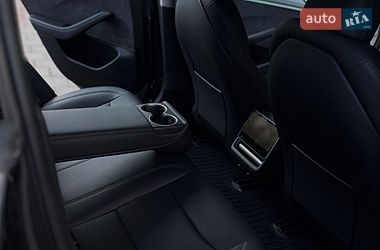 Седан Tesla Model 3 2024 в Львове