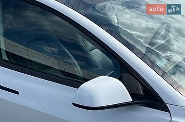 Седан Tesla Model 3 2021 в Львове