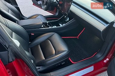 Седан Tesla Model 3 2018 в Тернополе