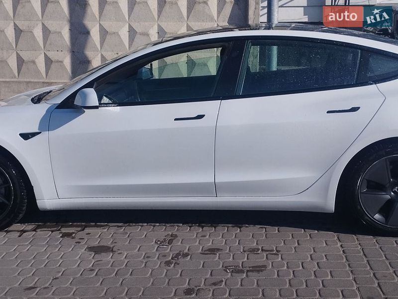Седан Tesla Model 3 2021 в Ковелі