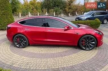 Седан Tesla Model 3 2019 в Львове
