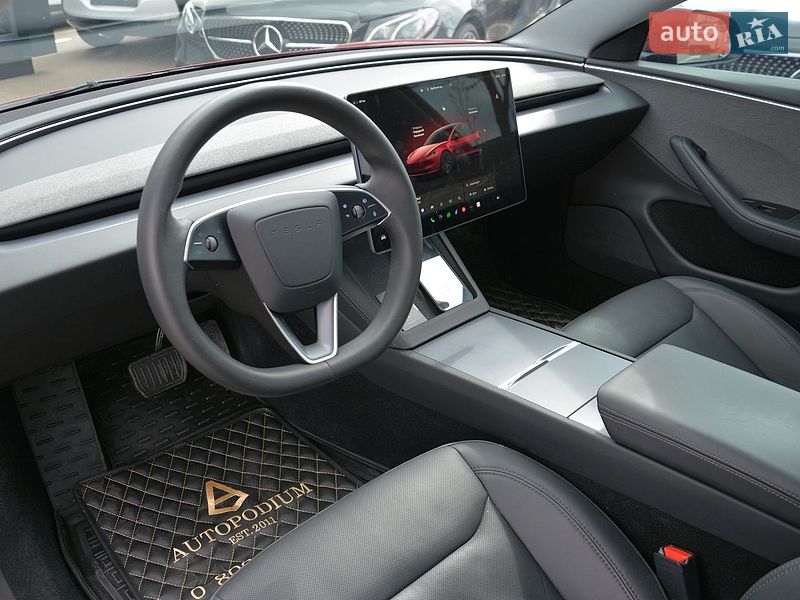 Седан Tesla Model 3 2024 в Киеве