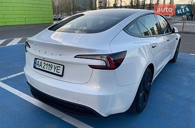 Седан Tesla Model 3 2024 в Киеве