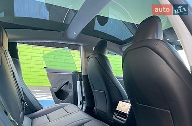 Седан Tesla Model 3 2024 в Киеве