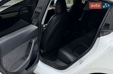 Седан Tesla Model 3 2021 в Чернигове