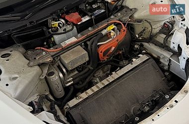 Седан Tesla Model 3 2021 в Чернигове