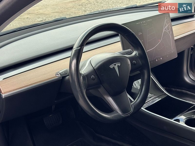Седан Tesla Model 3 2019 в Харкові
