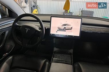 Седан Tesla Model 3 2022 в Львове