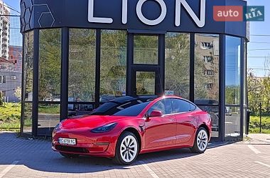 Седан Tesla Model 3 2022 в Львове