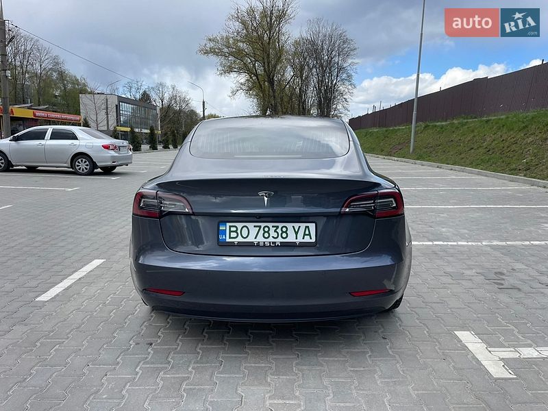 Седан Tesla Model 3 2019 в Тернополі