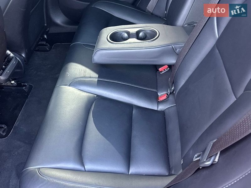 Седан Tesla Model 3 2018 в Ивано-Франковске