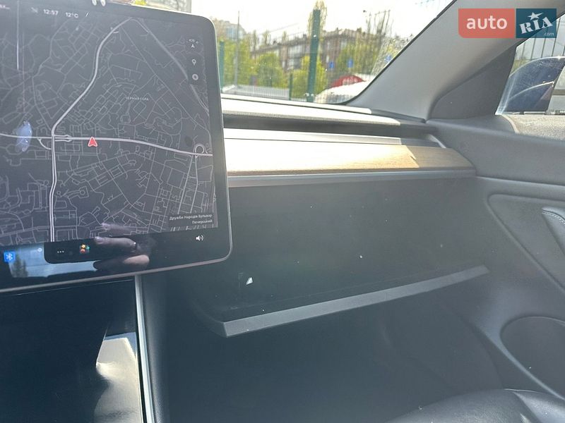 Седан Tesla Model 3 2020 в Киеве