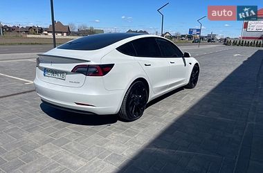 Седан Tesla Model 3 2023 в Луцке