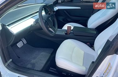 Седан Tesla Model 3 2023 в Луцке