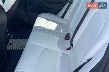 Седан Tesla Model 3 2023 в Луцке