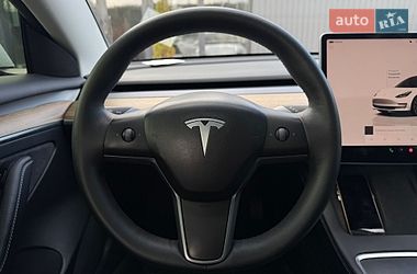 Седан Tesla Model 3 2022 в Киеве
