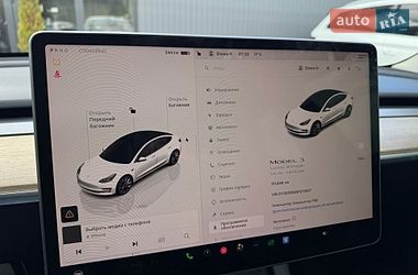 Седан Tesla Model 3 2022 в Киеве