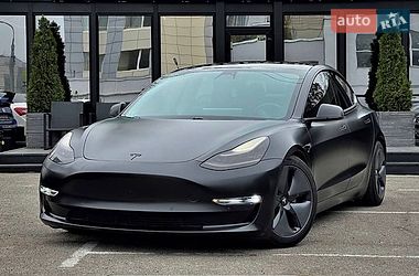 Седан Tesla Model 3 2020 в Києві
