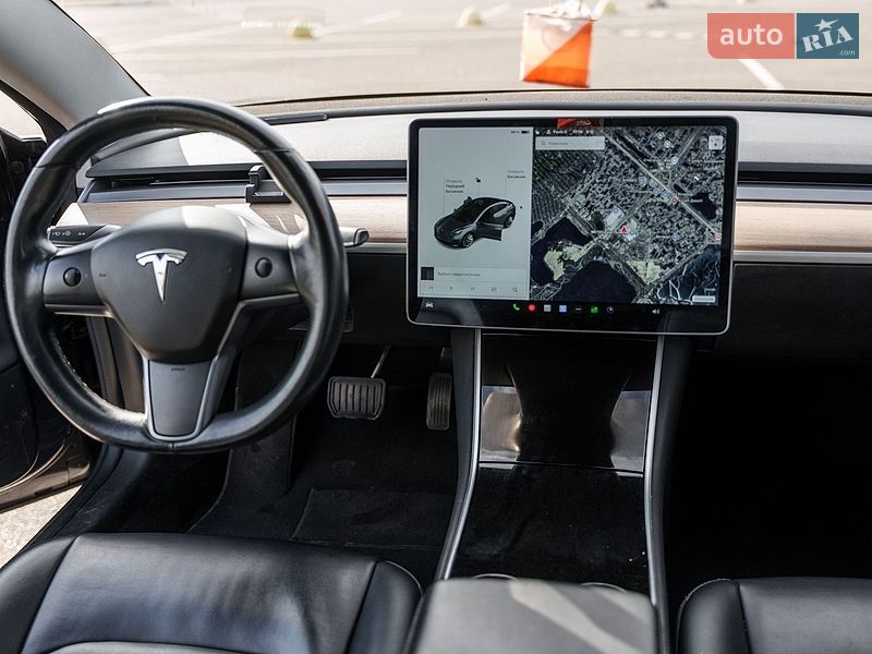 Седан Tesla Model 3 2018 в Києві
