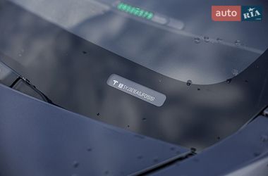 Седан Tesla Model 3 2018 в Києві