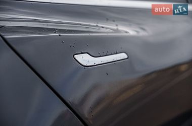 Седан Tesla Model 3 2018 в Києві