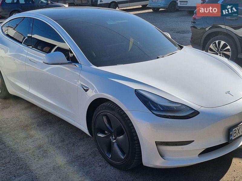 Седан Tesla Model 3 2019 в Хмельницькому