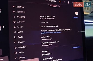 Седан Tesla Model 3 2021 в Львове