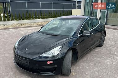 Седан Tesla Model 3 2017 в Львове