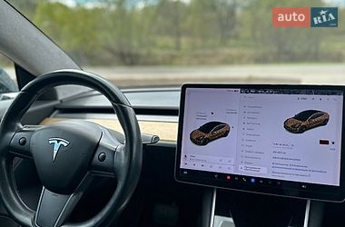 Седан Tesla Model 3 2017 в Львове