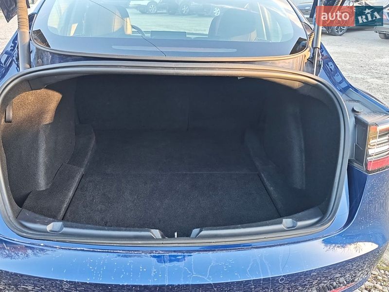 Седан Tesla Model 3 2023 в Каменец-Подольском