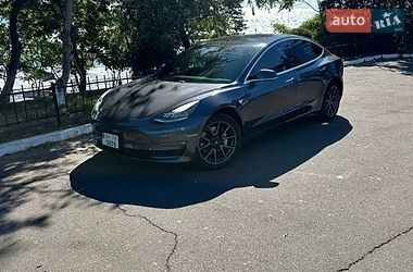 Седан Tesla Model 3 2019 в Одессе