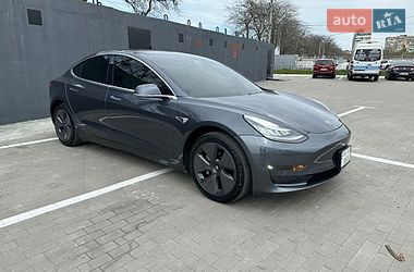 Седан Tesla Model 3 2019 в Одесі