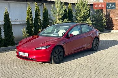 Седан Tesla Model 3 2024 в Львове