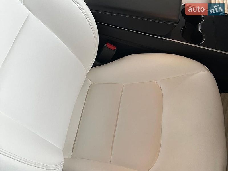 Седан Tesla Model 3 2020 в Харькове