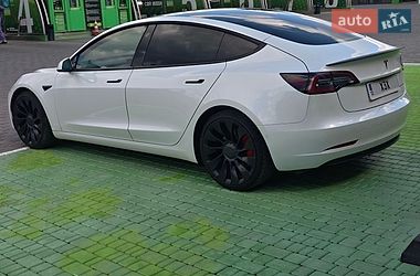 Седан Tesla Model 3 2022 в Києві