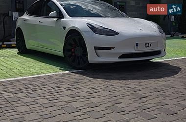 Седан Tesla Model 3 2022 в Києві