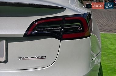 Седан Tesla Model 3 2022 в Києві
