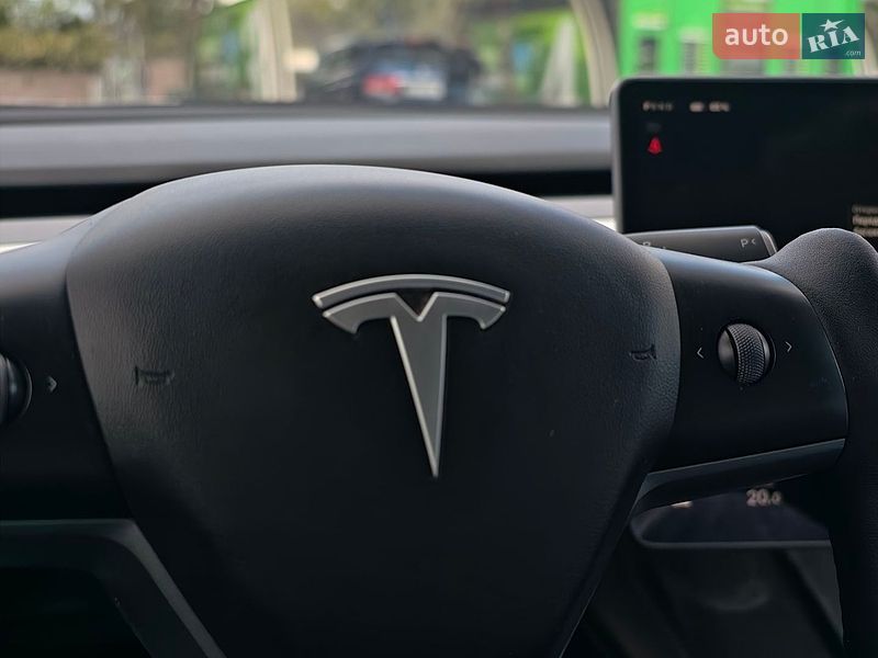 Седан Tesla Model 3 2022 в Києві